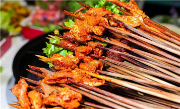 串串香麻辣燙和火鍋區(qū)別有