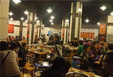 開串串香店賺錢嗎？